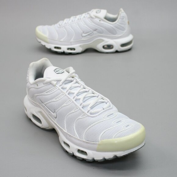Nike Mens 8 Air Max Plus TN Tuned Triple White Running Shoes Sneakers 604133-139 - Picture 1 of 12